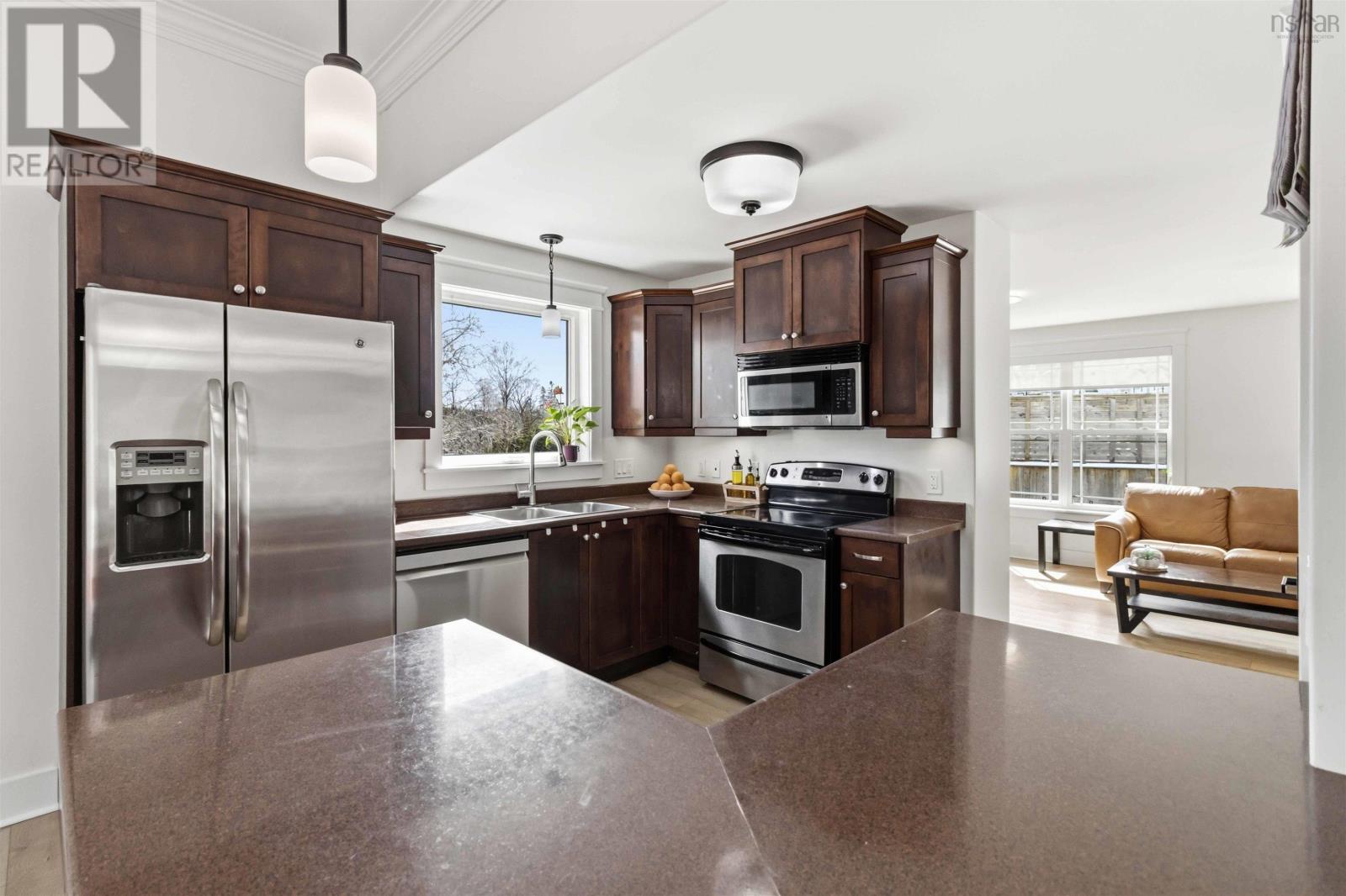 6 RIVERWOOD DRIVE - 10