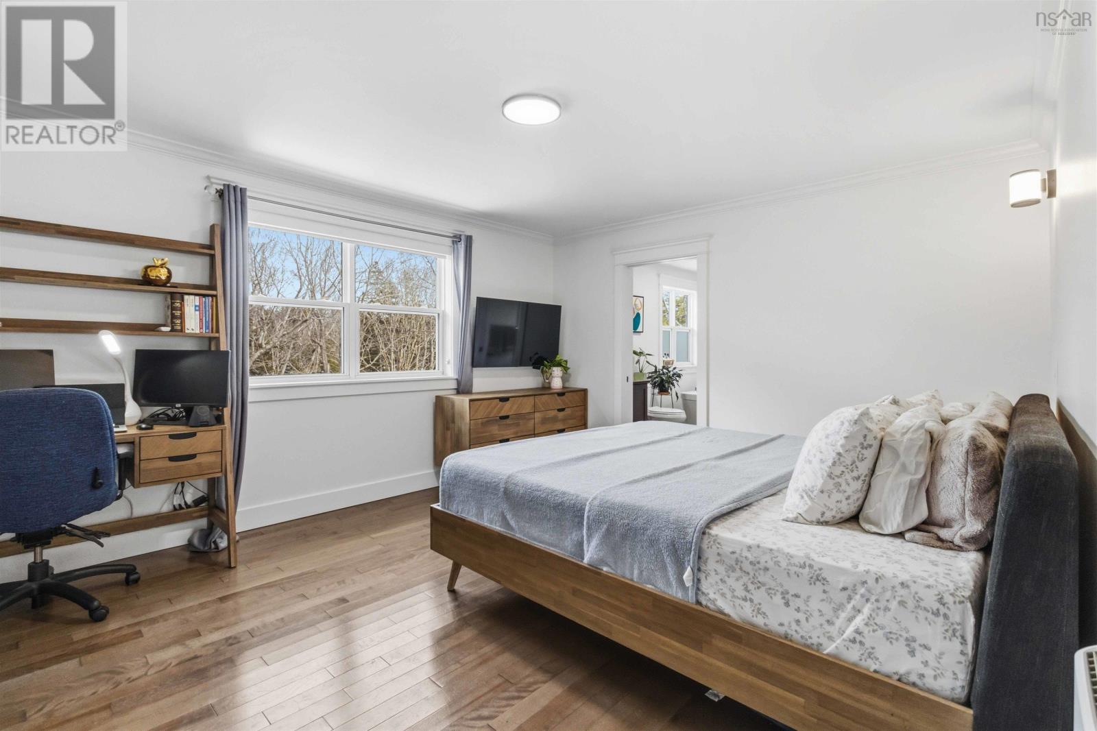 6 RIVERWOOD DRIVE - 27