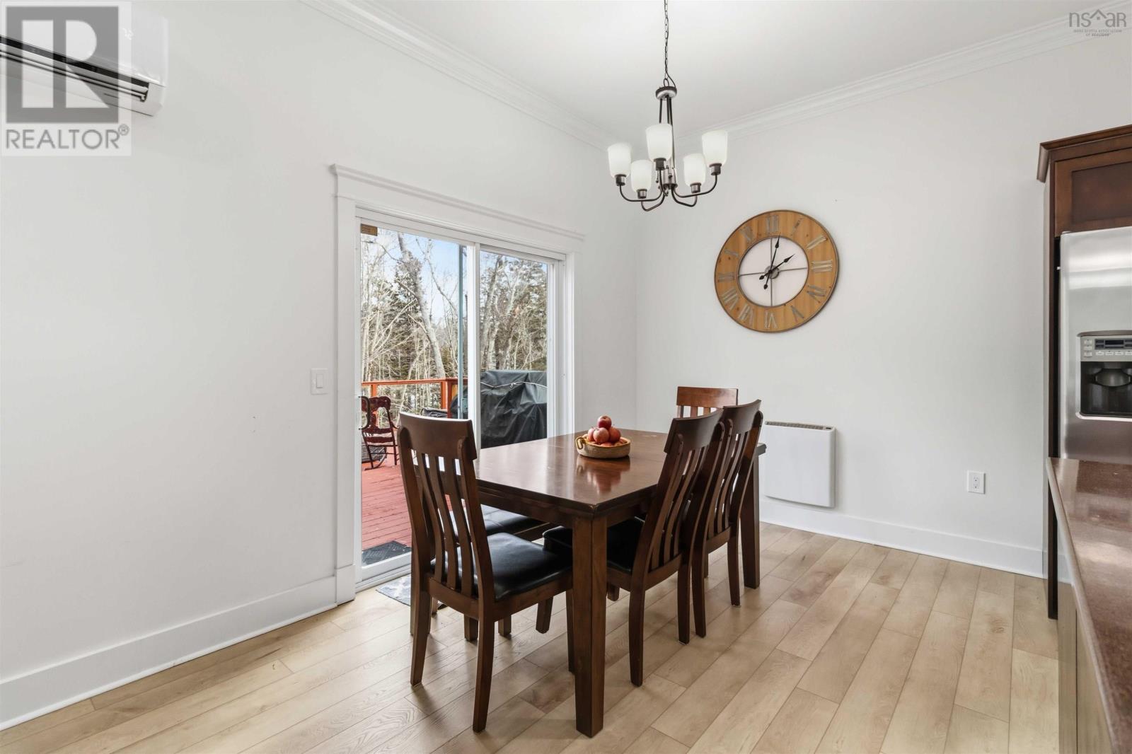 6 RIVERWOOD DRIVE - 18