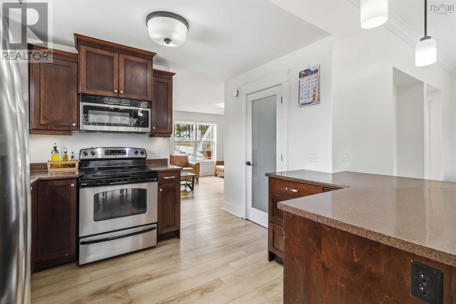 6 RIVERWOOD DRIVE - 8