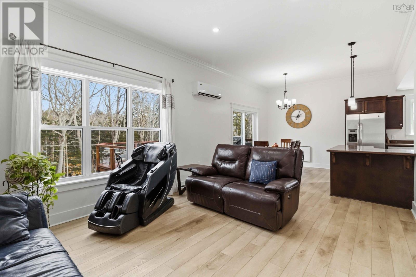 6 RIVERWOOD DRIVE - 14