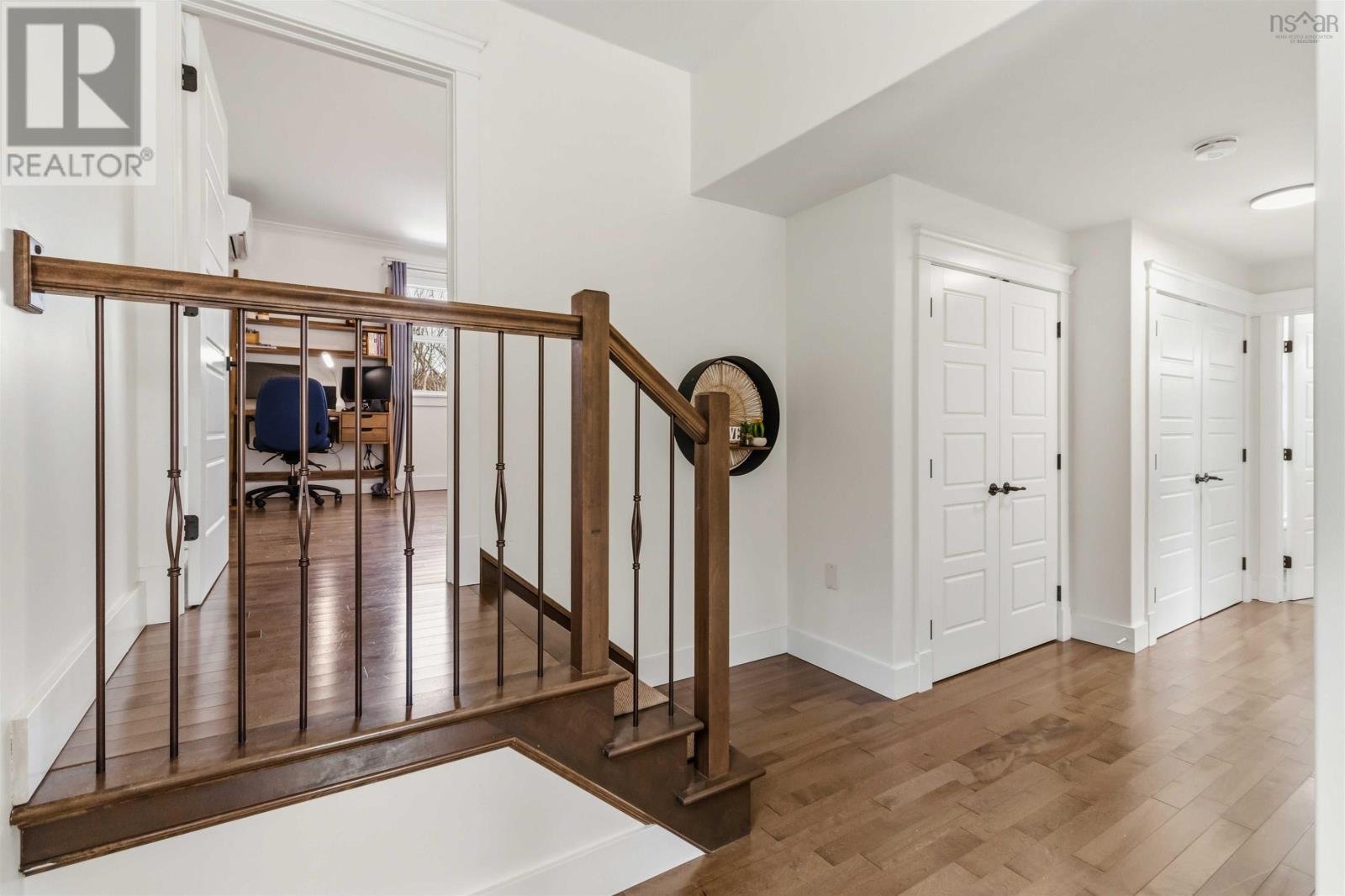 6 RIVERWOOD DRIVE - 22