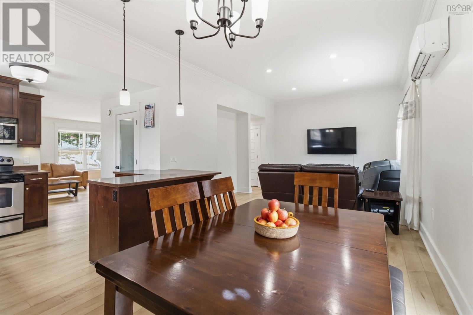 6 RIVERWOOD DRIVE - 17