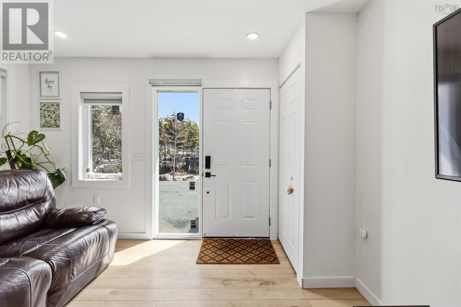 6 RIVERWOOD DRIVE - 30