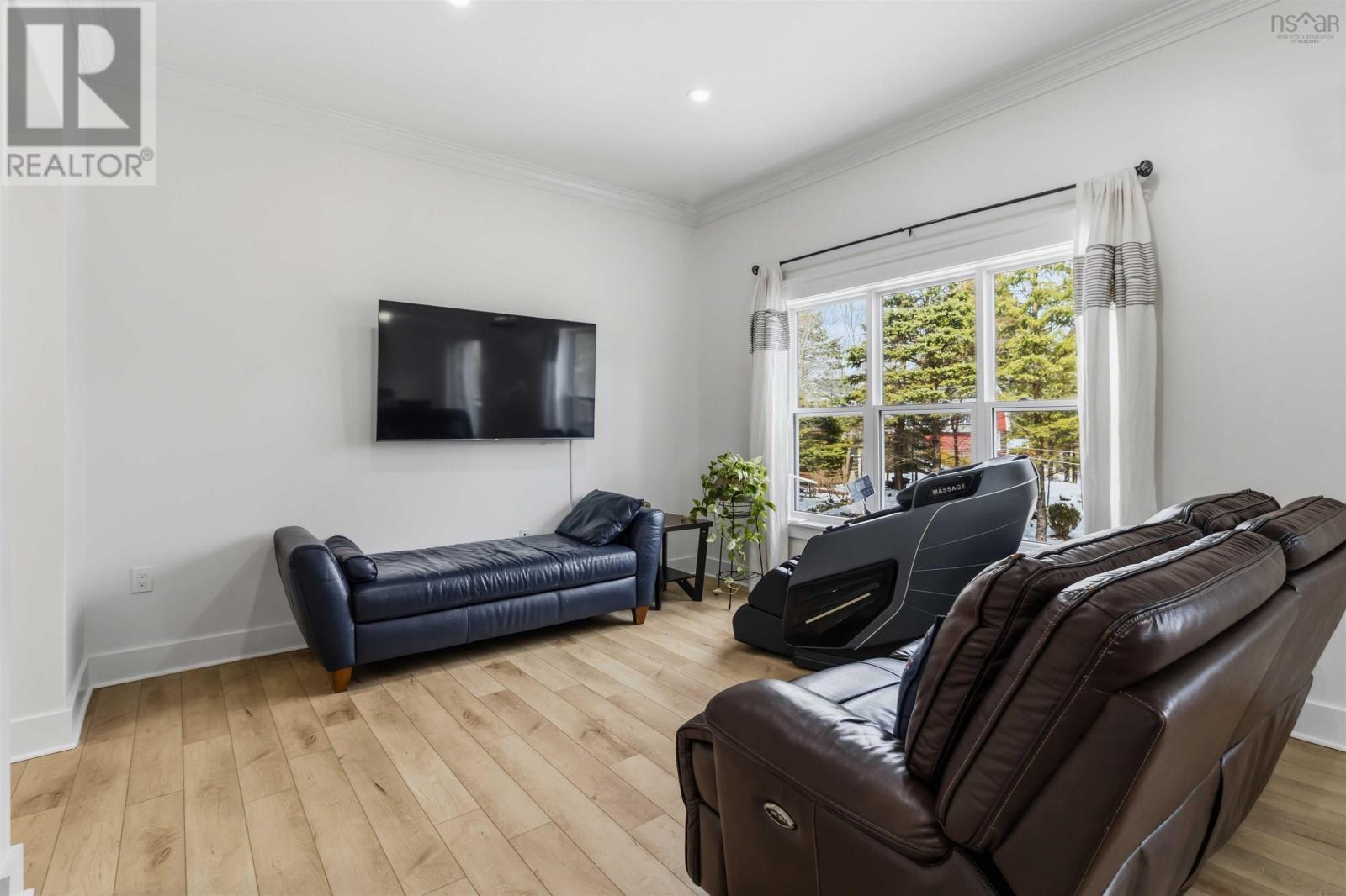 6 RIVERWOOD DRIVE - 13