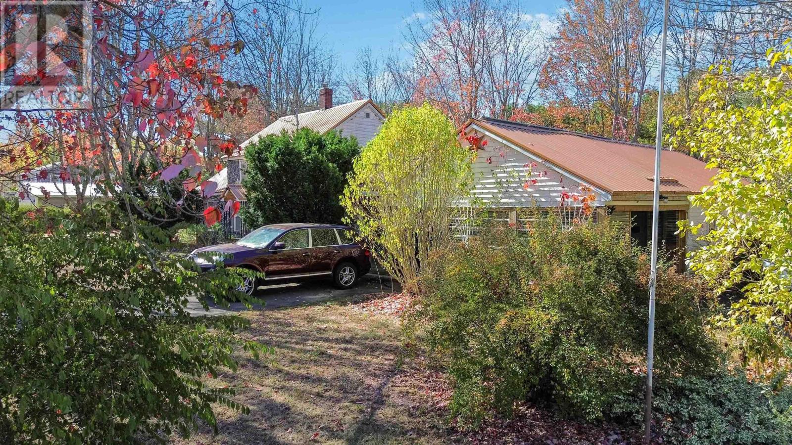 Property 30 of 47 of 9387 Highway 10