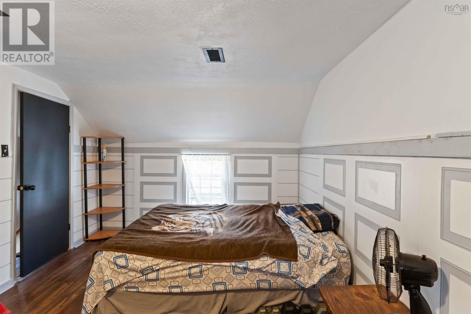 Property 15 of 47 of 9387 Highway 10