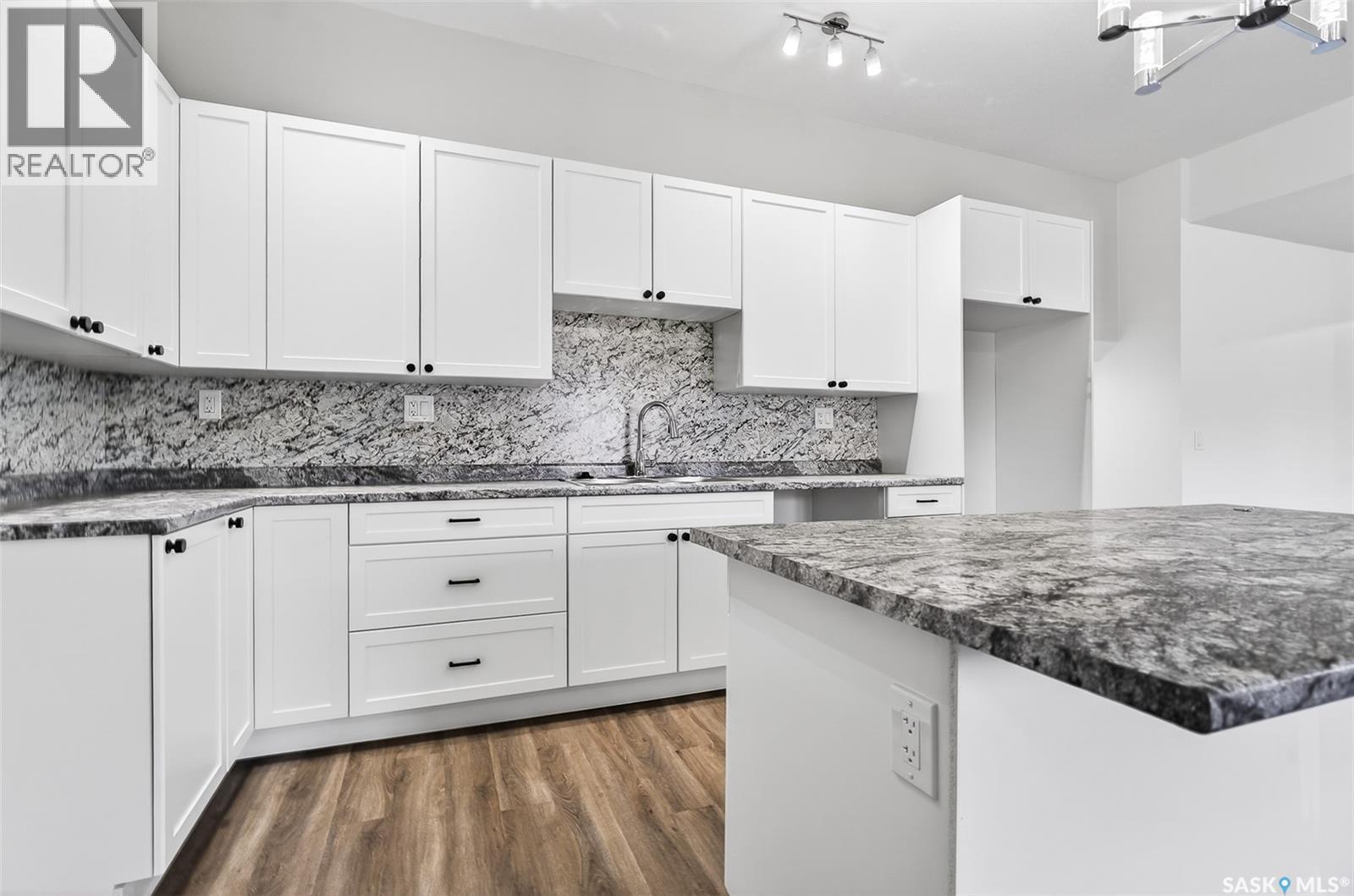 933 Stadacona STREET E - 9