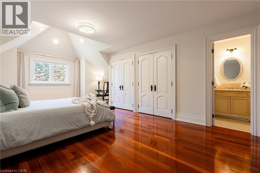 2096 LAKESHORE Road E - 31