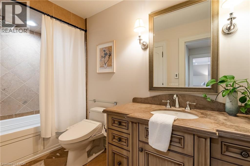 2096 LAKESHORE Road E - 30
