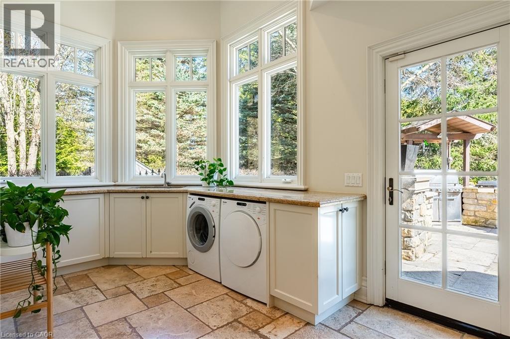 2096 LAKESHORE Road E - 20