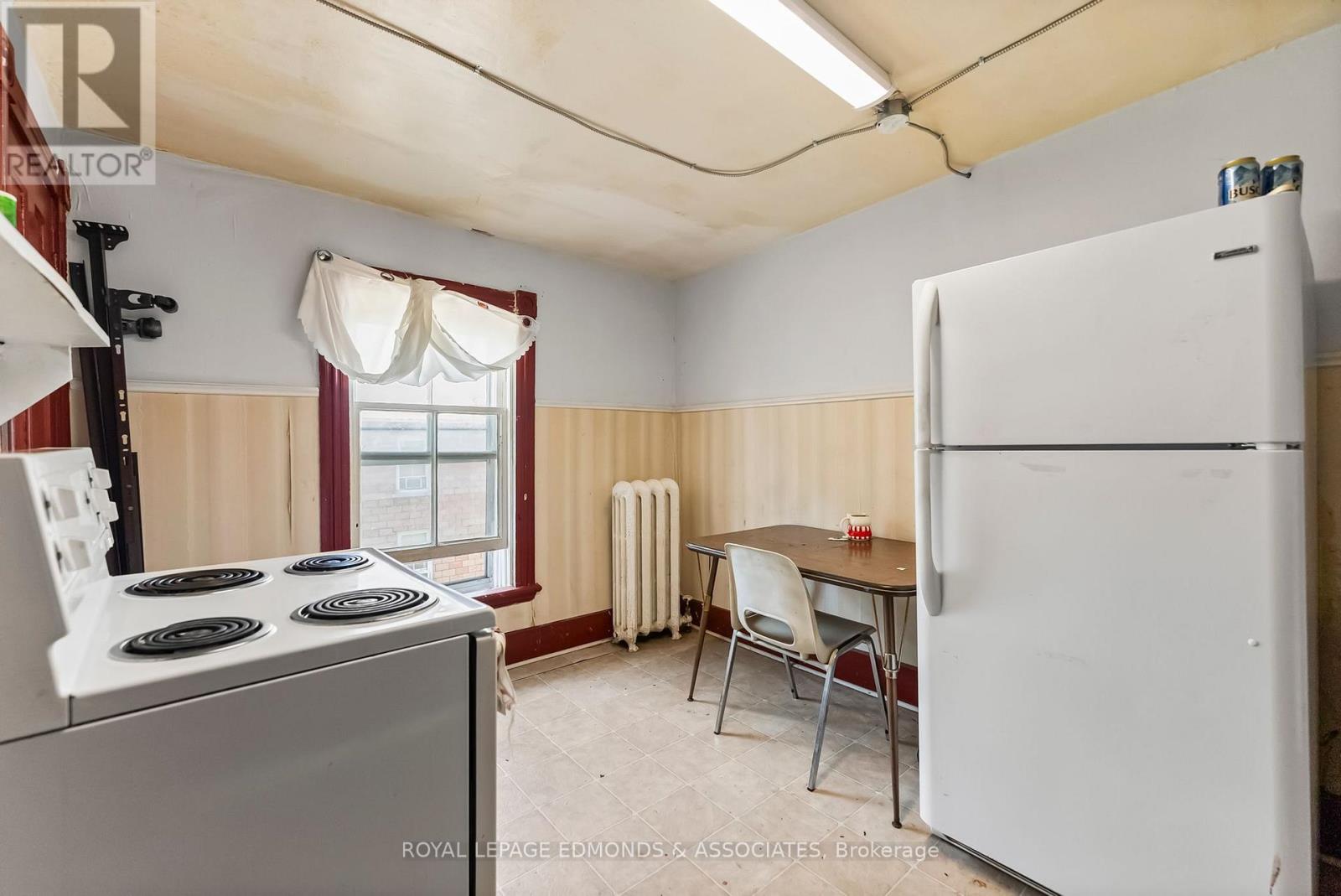 394 PEMBROKE STREET E — photo 21