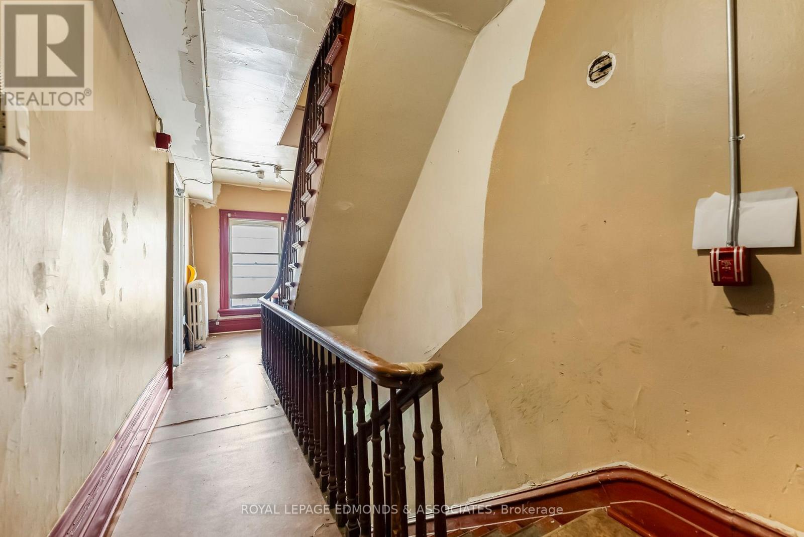 394 PEMBROKE STREET E — photo 24