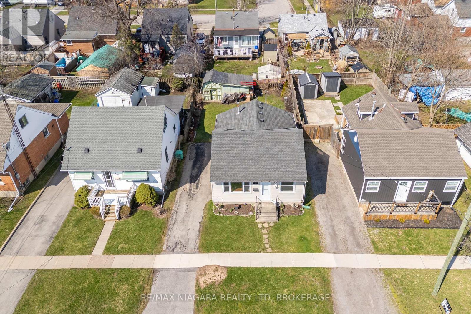 42 DOUGLAS STREET - 14