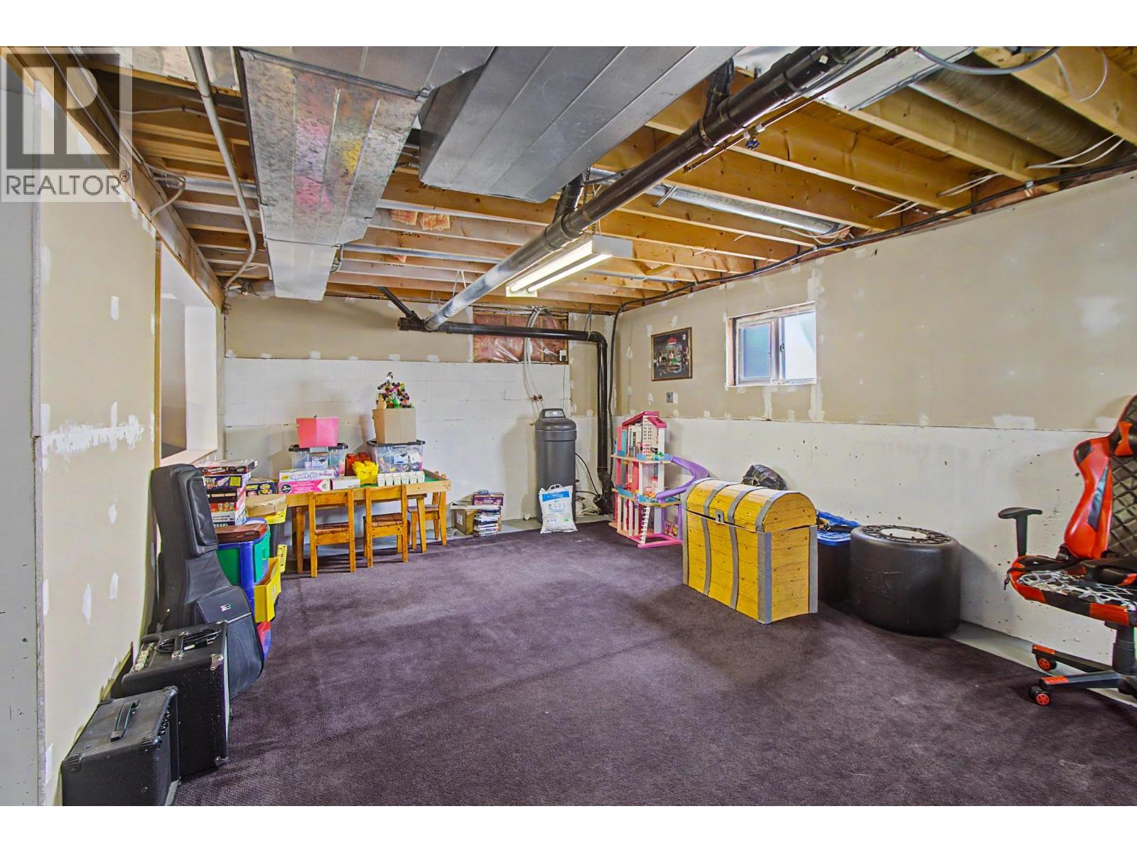 4220 DAMMS ROAD - 33