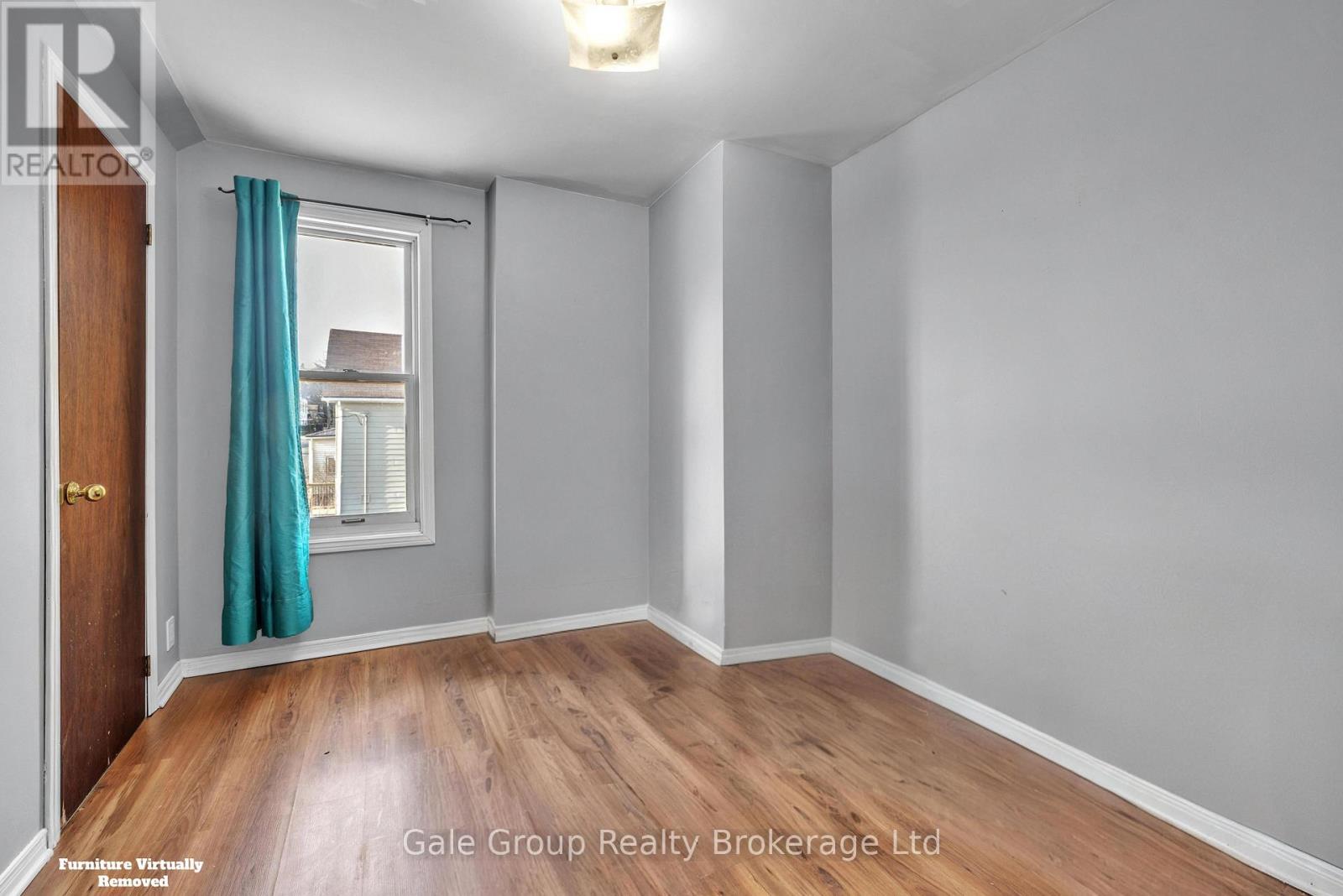 313 SIMCOE STREET - 14