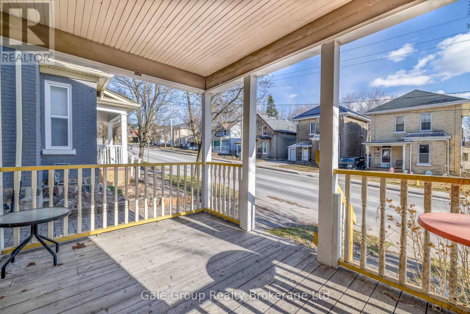 313 SIMCOE STREET - 2