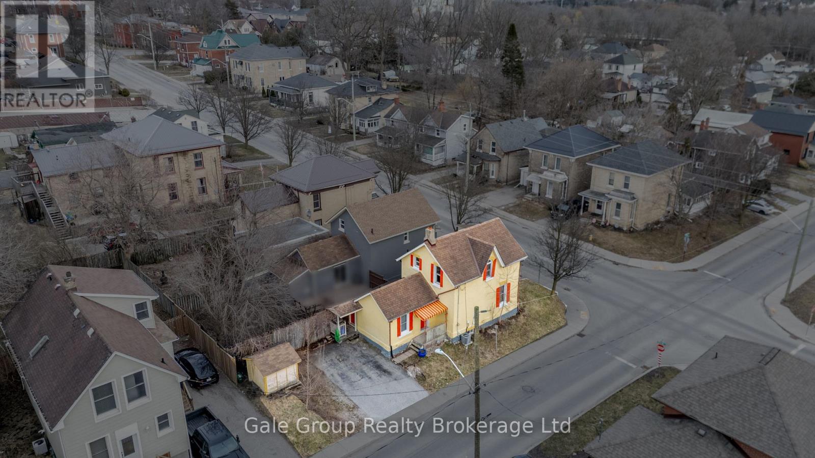 313 SIMCOE STREET - 20