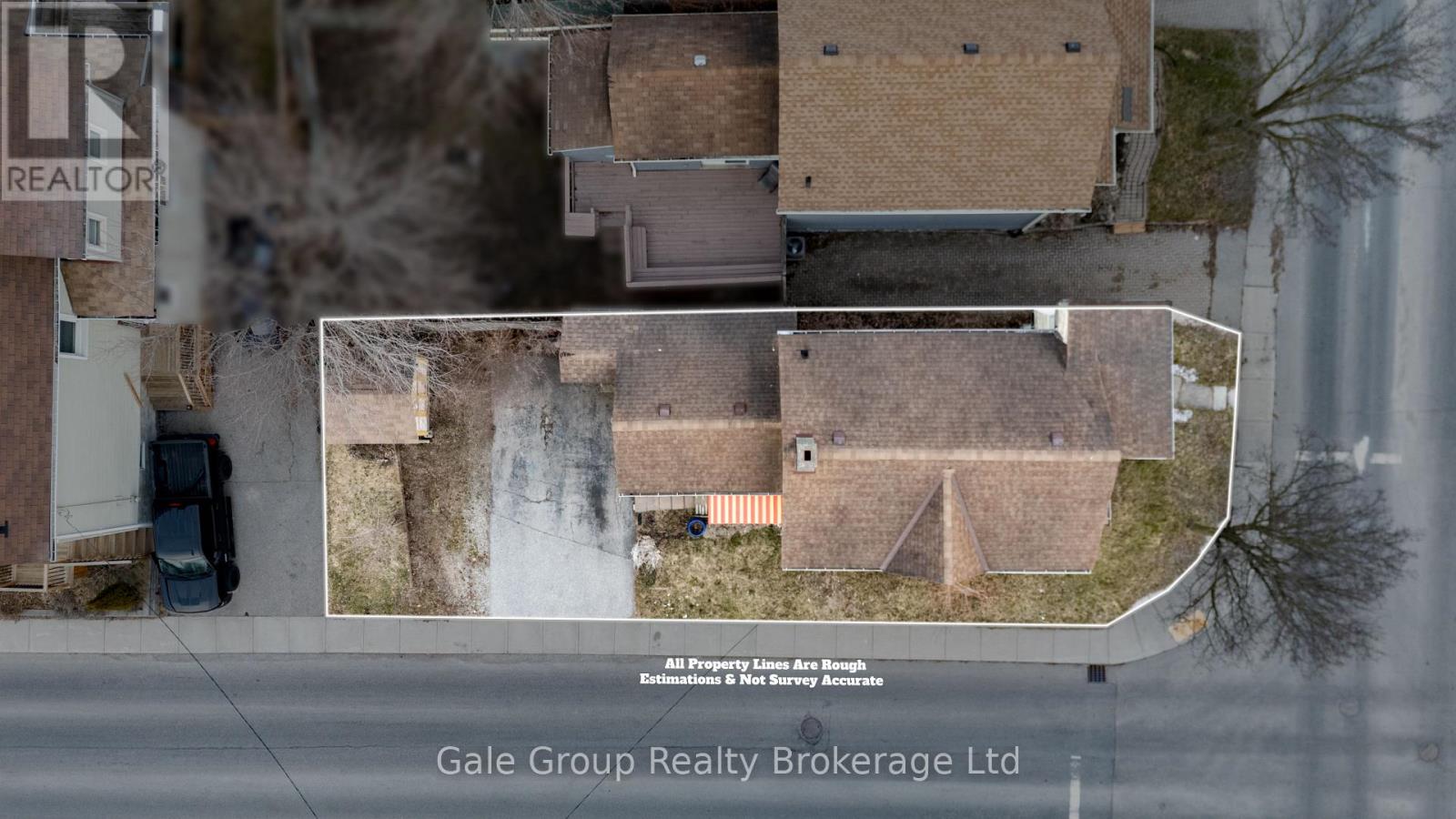 313 SIMCOE STREET — photo 21