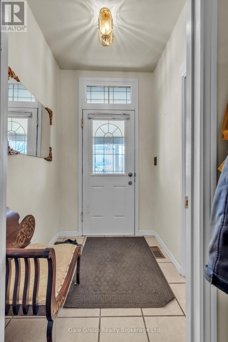 313 SIMCOE STREET - 3