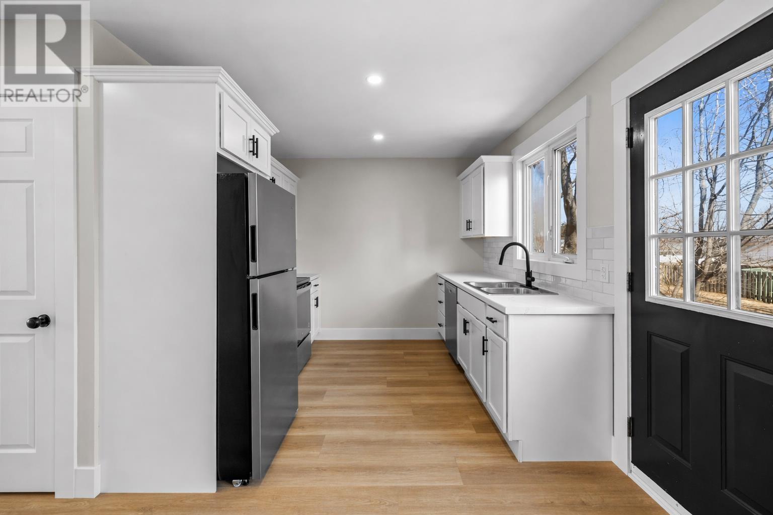 #C 176 ST. PETER'S ROAD - 8