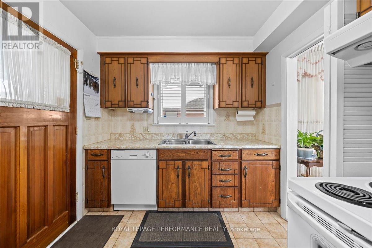 1075 SECORD AVENUE - 13