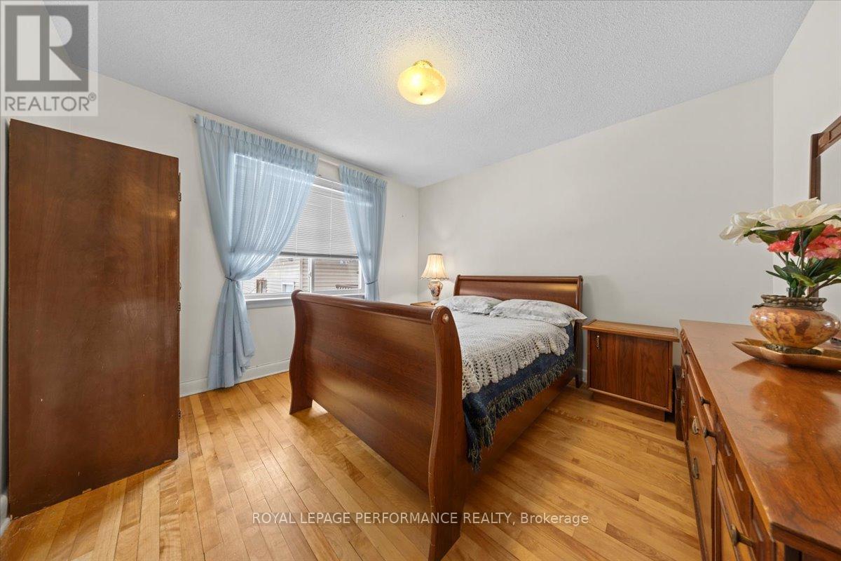 1075 SECORD AVENUE - 17