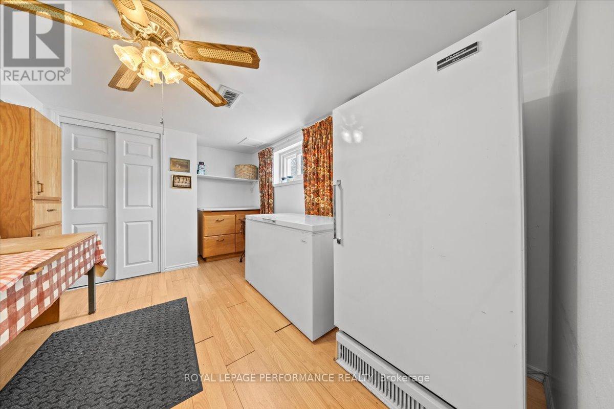 1075 SECORD AVENUE - 27