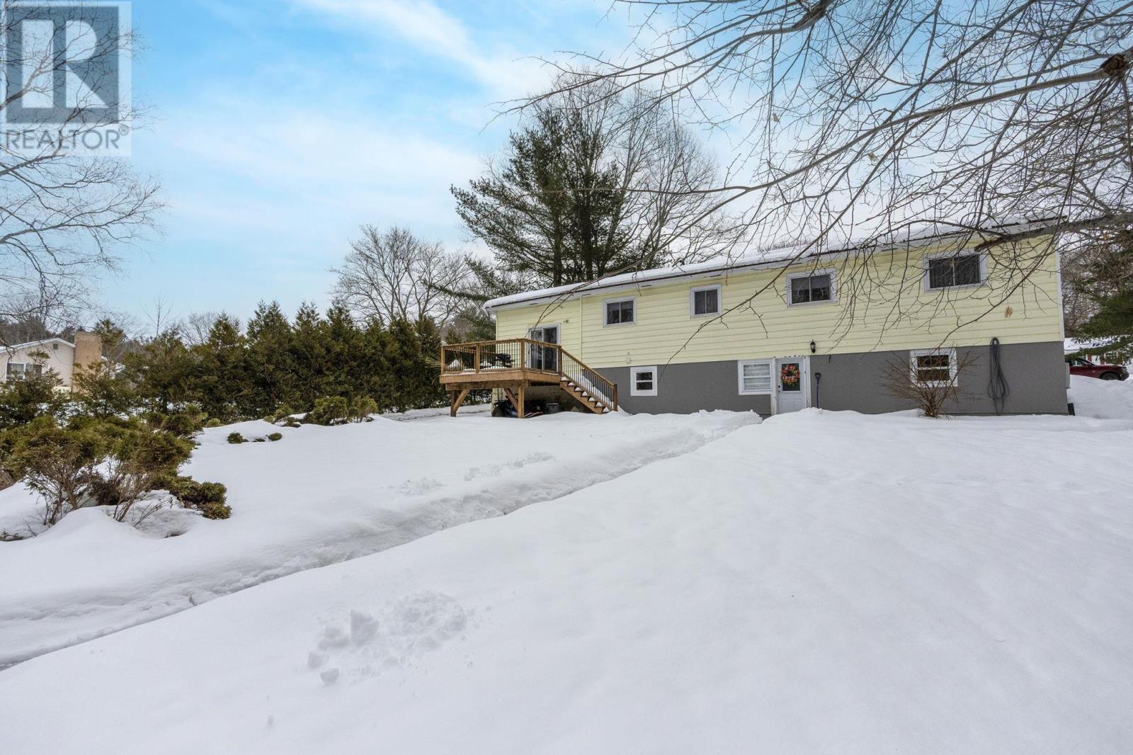 405 STEAD STREET - Image 2