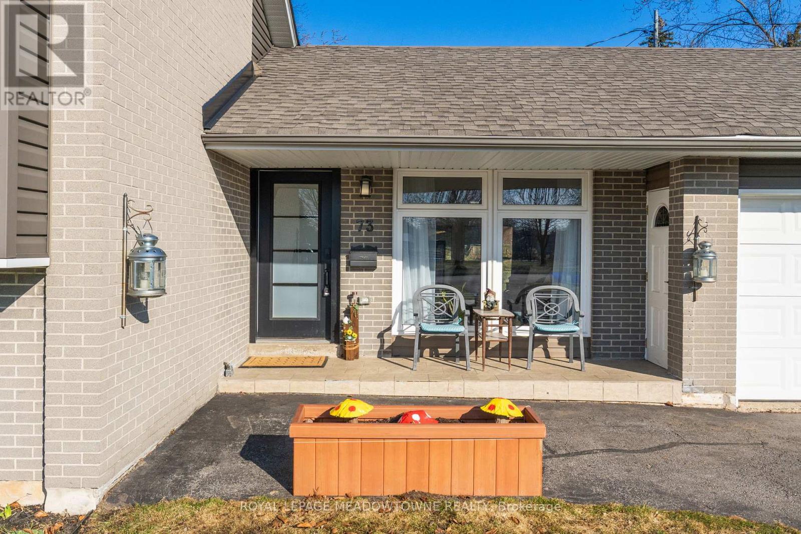 73 ELIZABETH DRIVE - 4