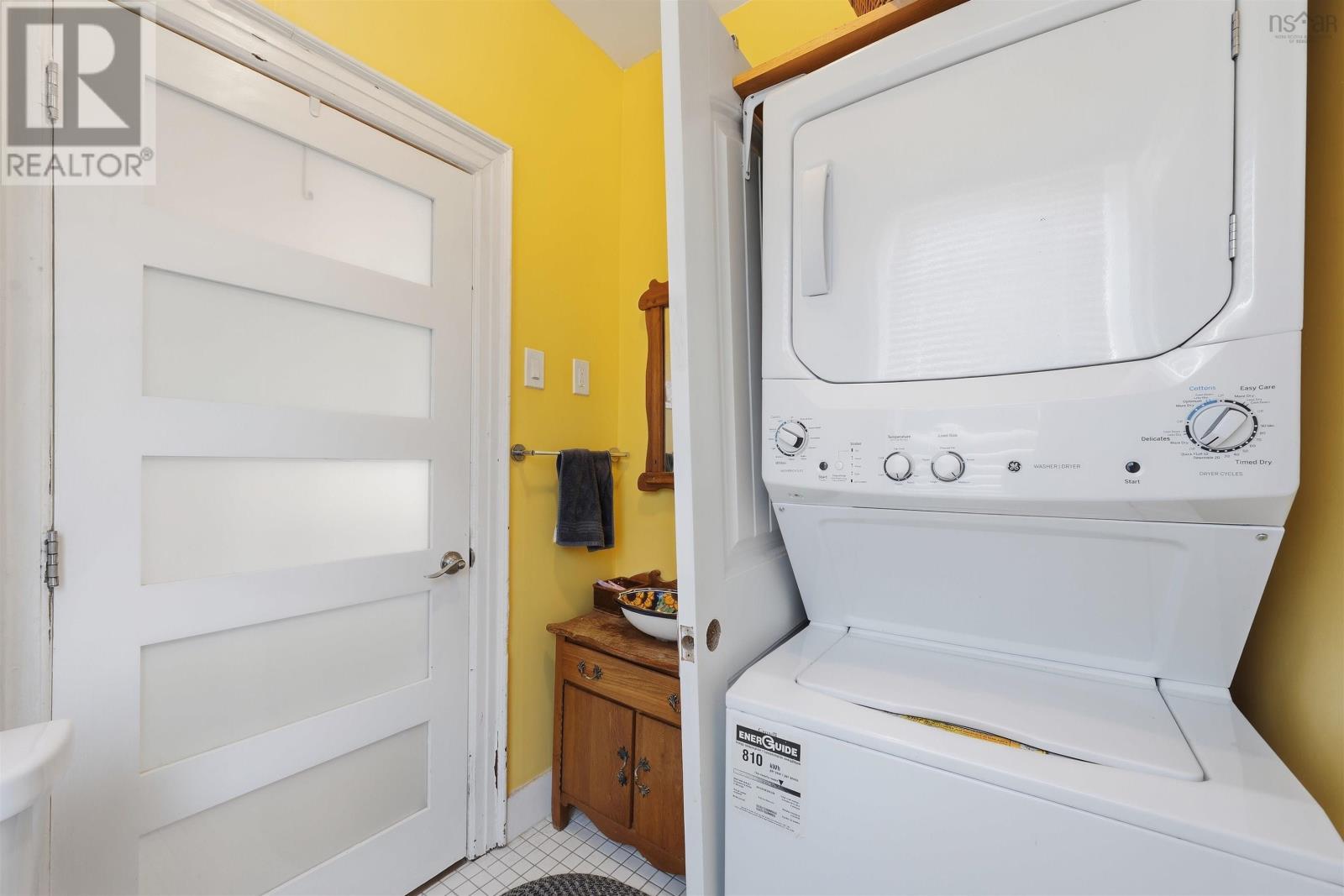 Property 17 of 44 of 154 VICTORIA Road