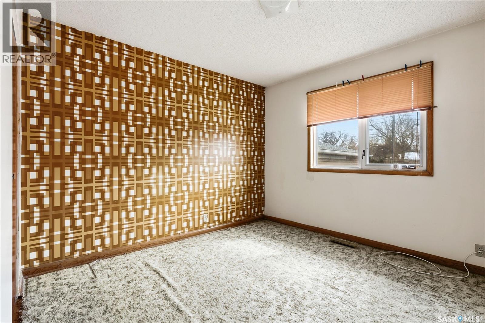 101 MCNAB CRESCENT - 13