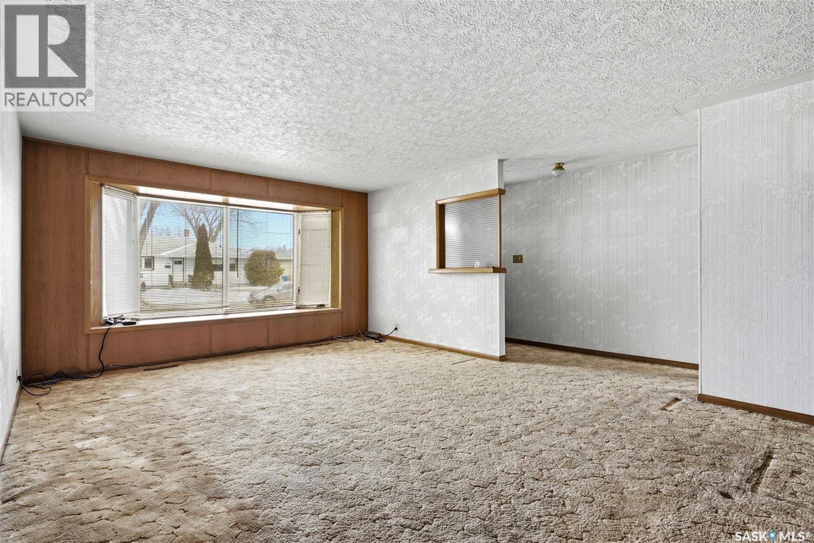 101 MCNAB CRESCENT - 5