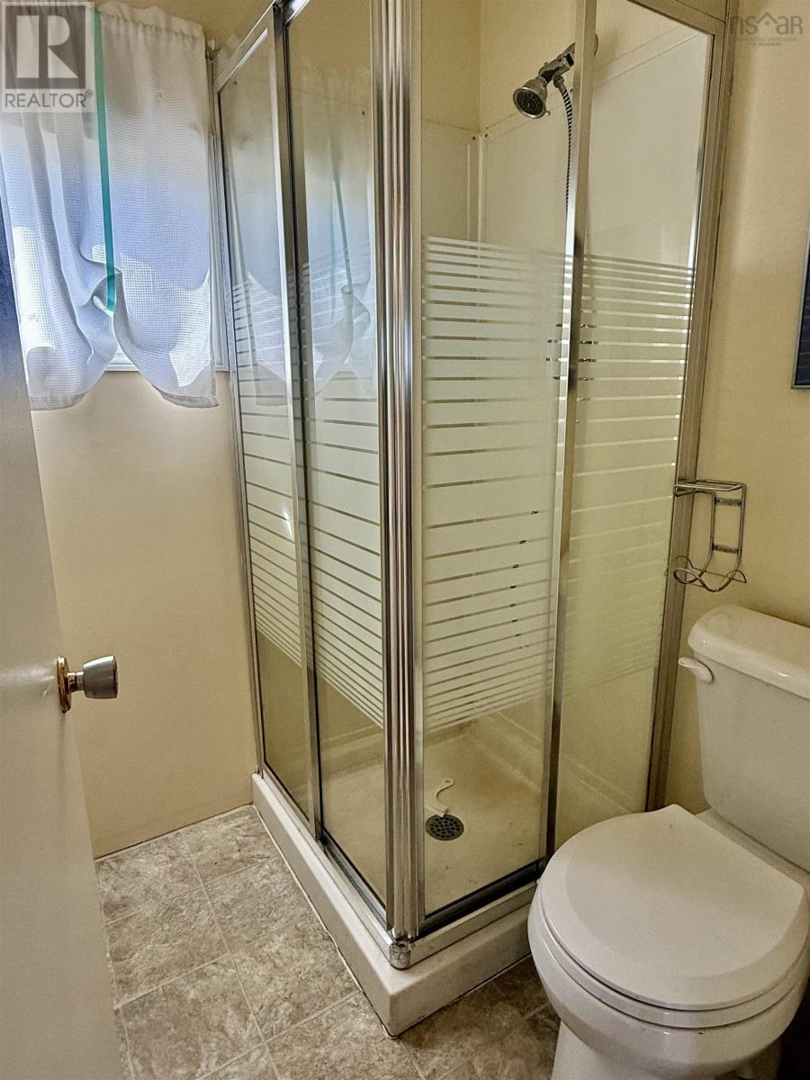 47 & 48 CABIN ROAD - 34