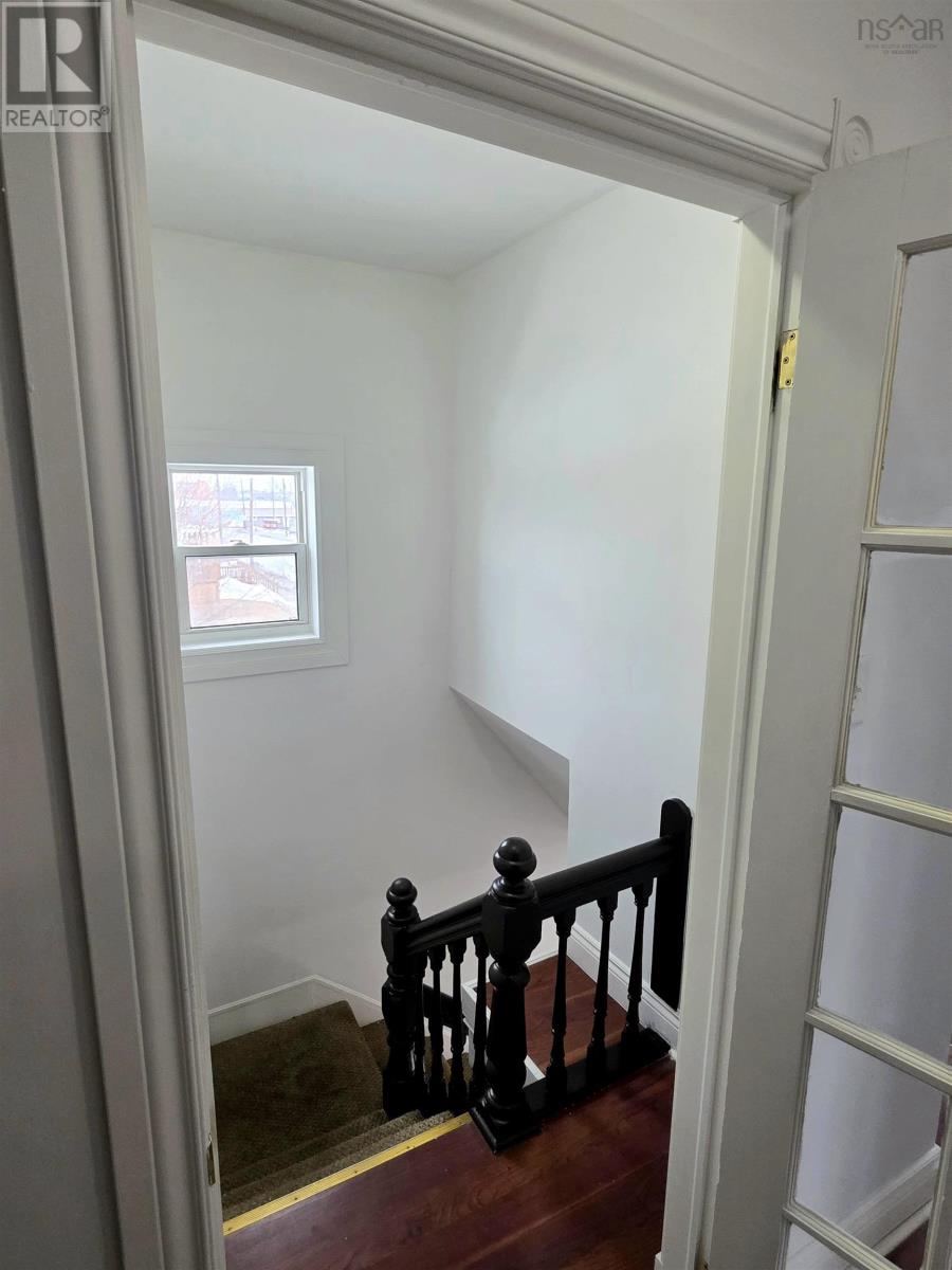 Property 32 of 43 of 797 Victoria Road