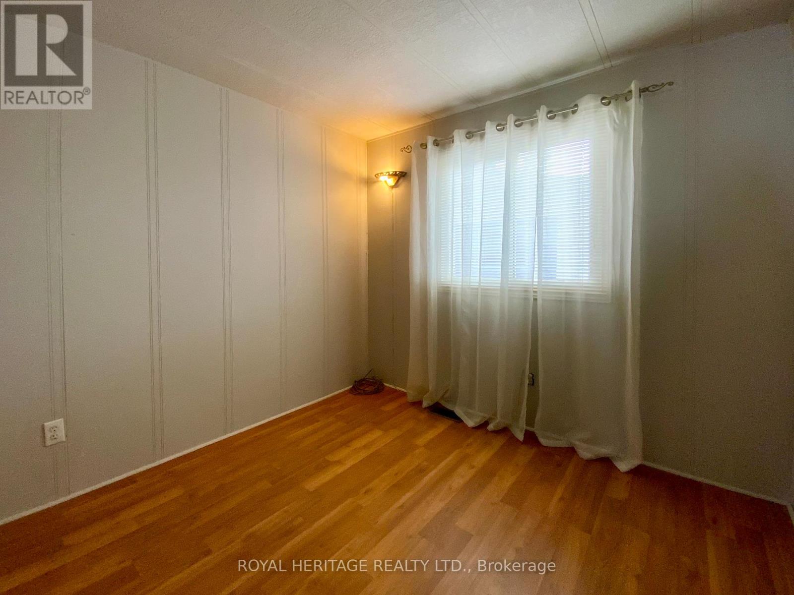 39 CIRCLE DRIVE - 23