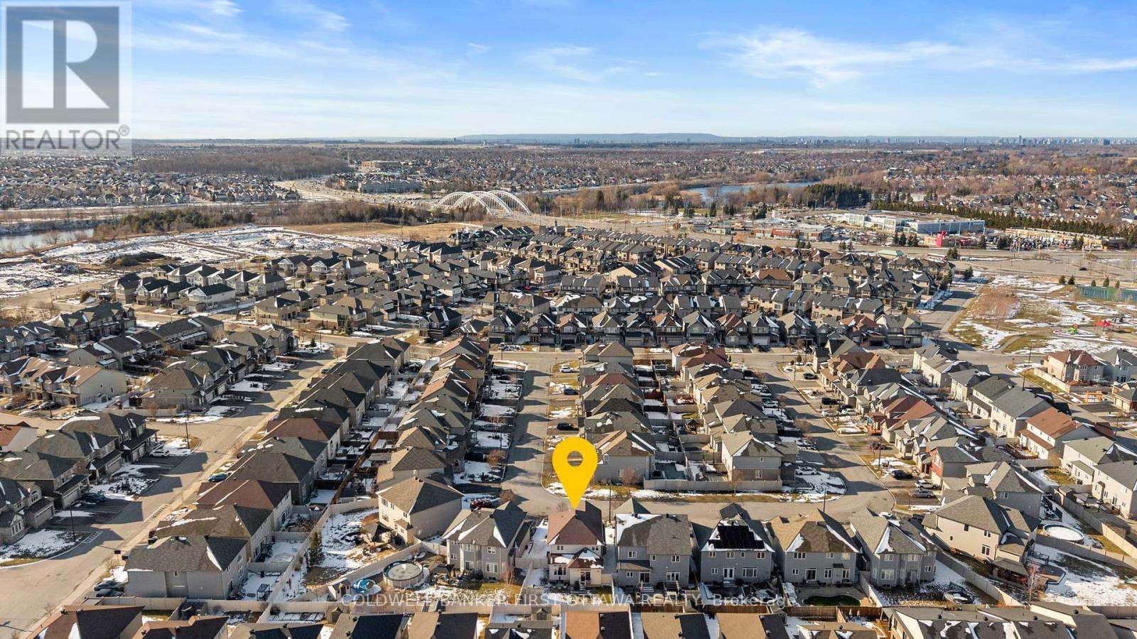 Easy access to River Rd and Earl Armstrong!