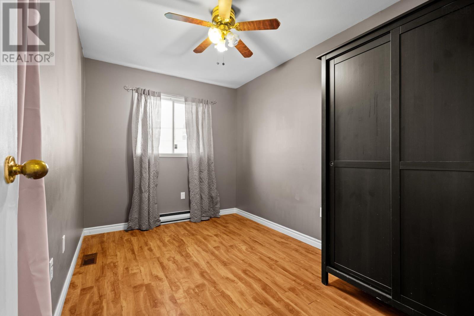 Property 19 of 36 of 27 Longstaff Court