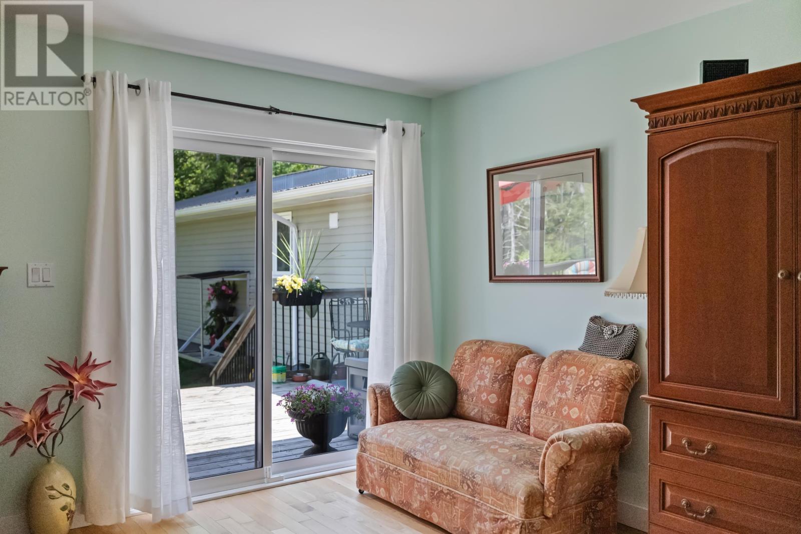 40 LANGLEY ROAD - 25