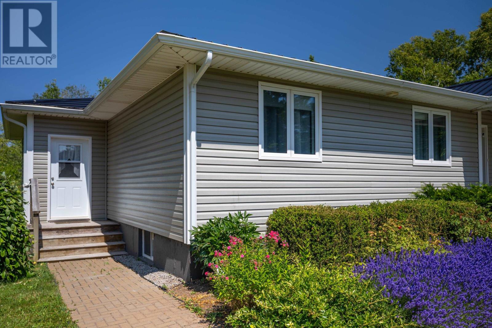 40 LANGLEY ROAD - 34