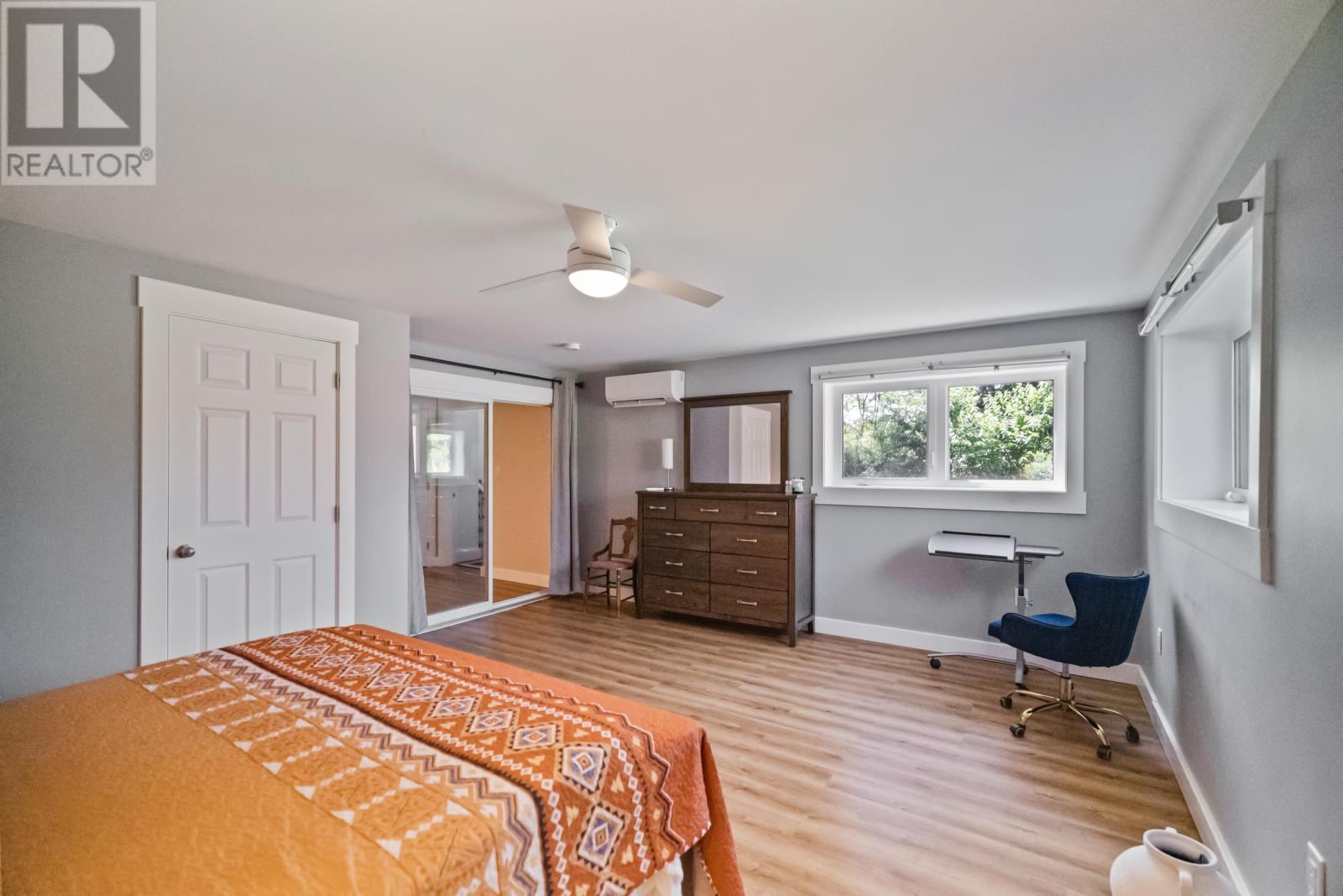 40 LANGLEY ROAD - 38