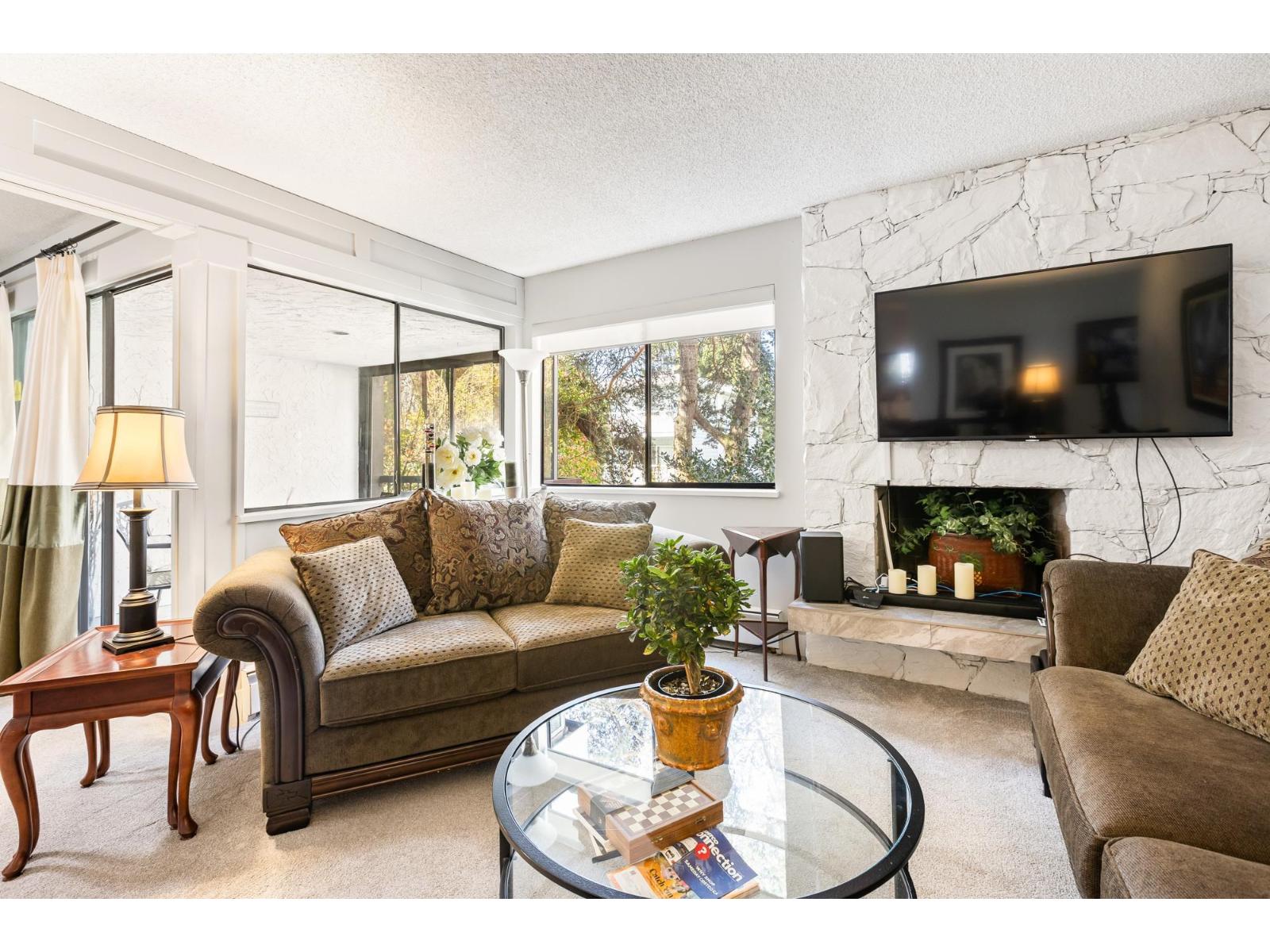 203 1379 MERKLIN STREET, White Rock