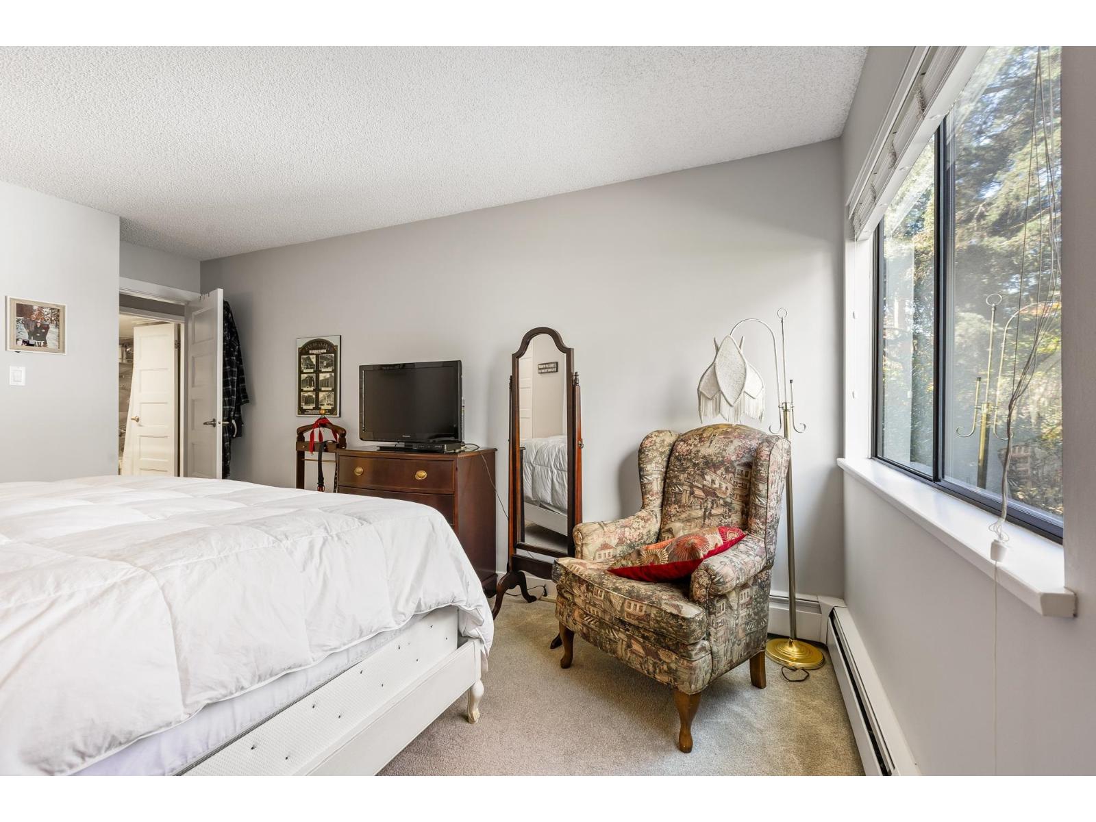 203 1379 MERKLIN STREET, White Rock