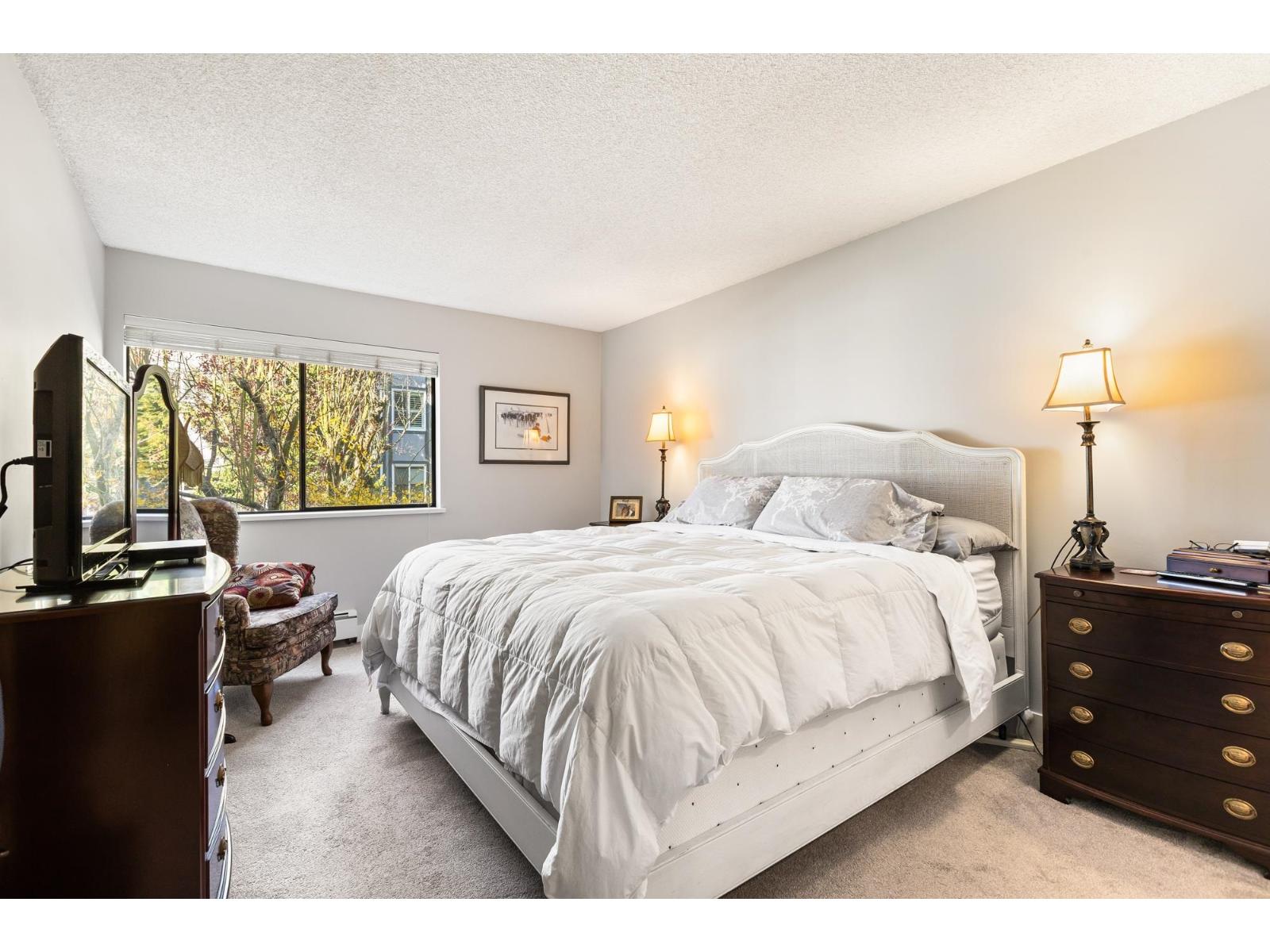 203 1379 MERKLIN STREET, White Rock