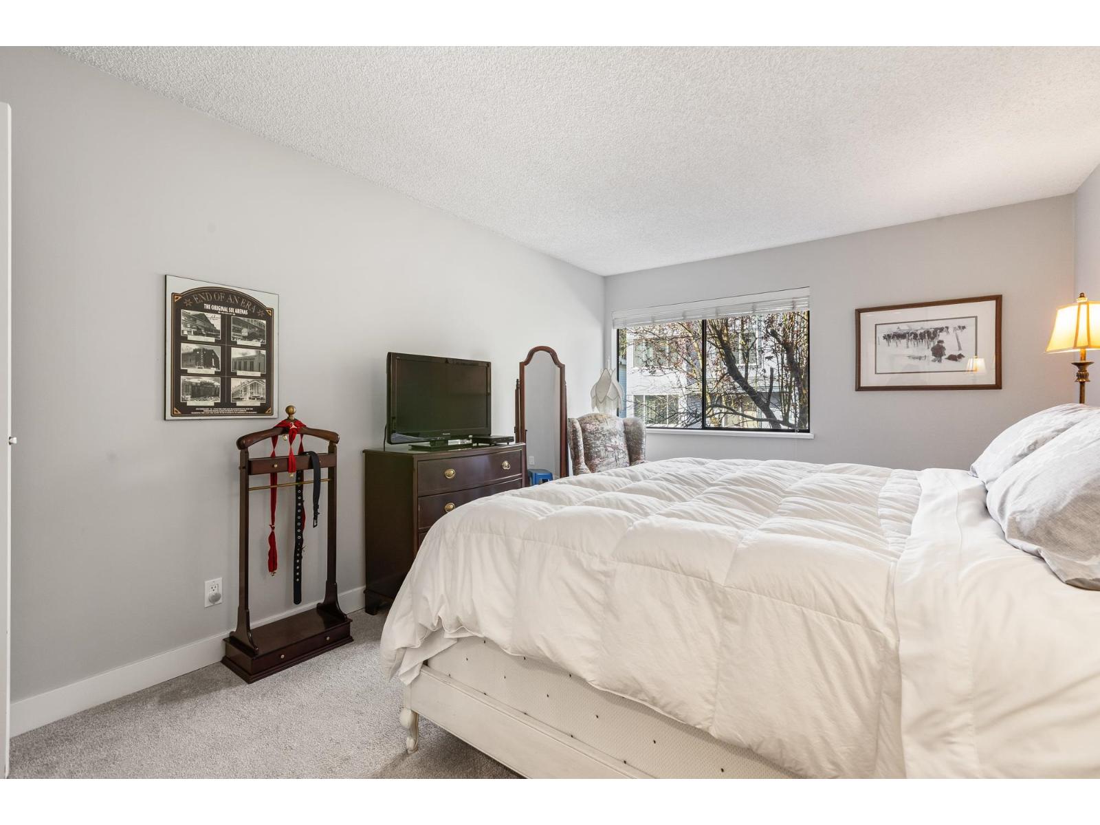 203 1379 MERKLIN STREET, White Rock