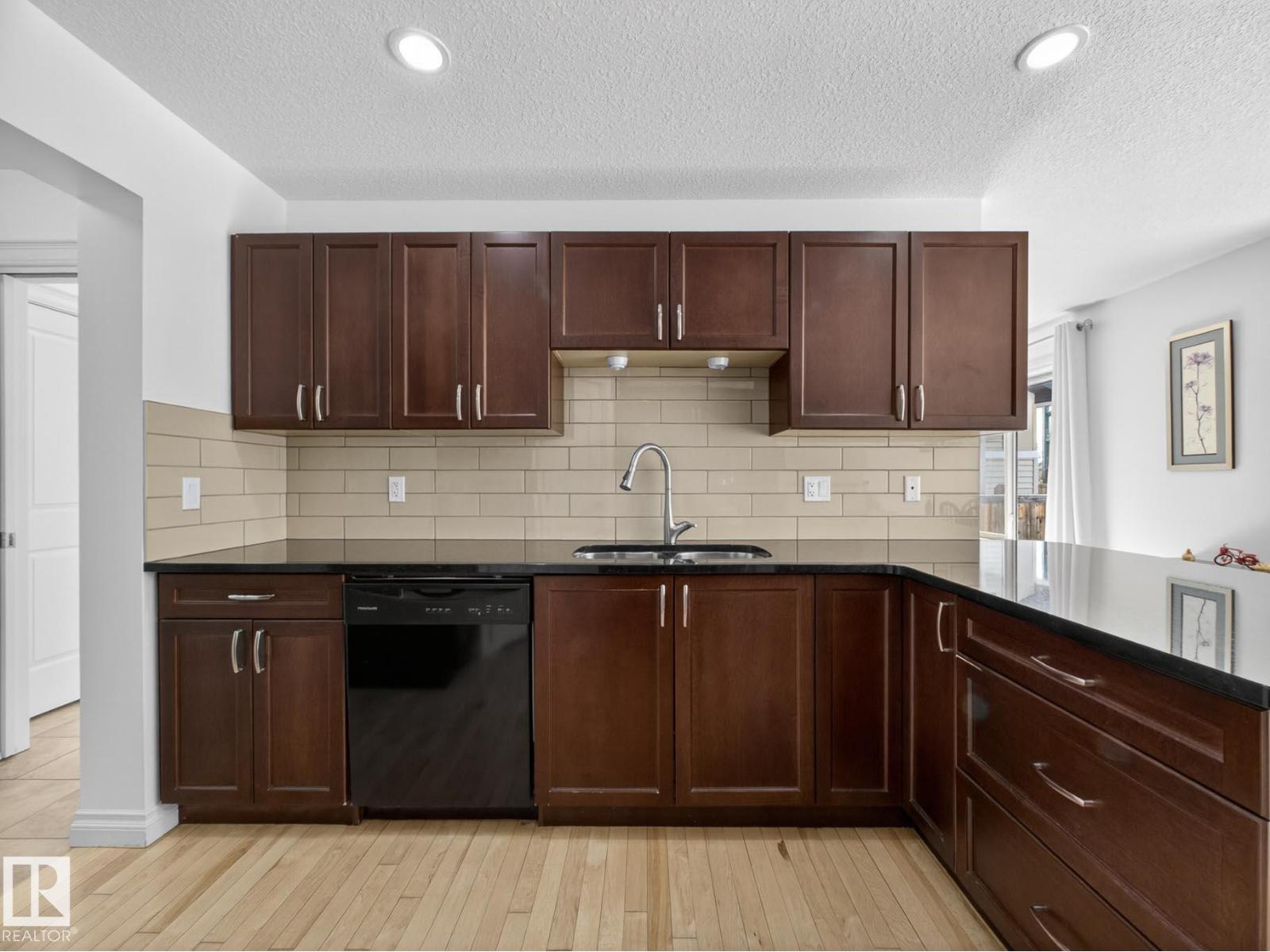 718 ADAMS WY SW - 18