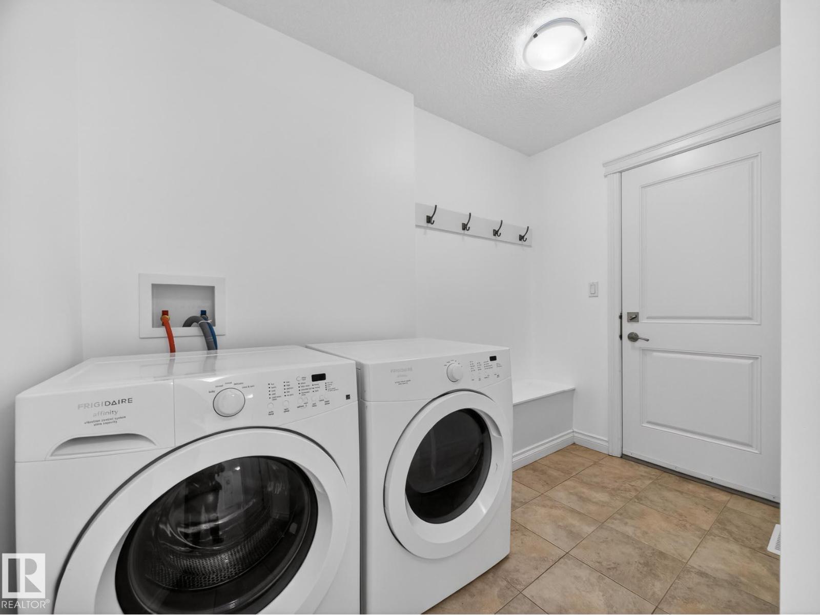 718 ADAMS WY SW - 20