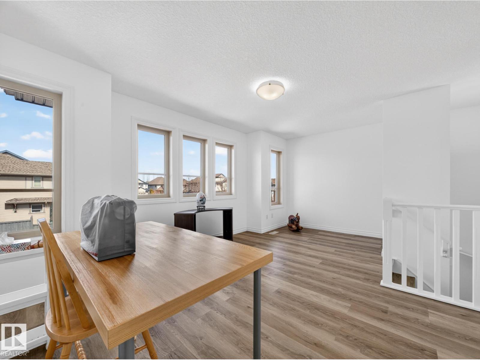 718 ADAMS WY SW - 26