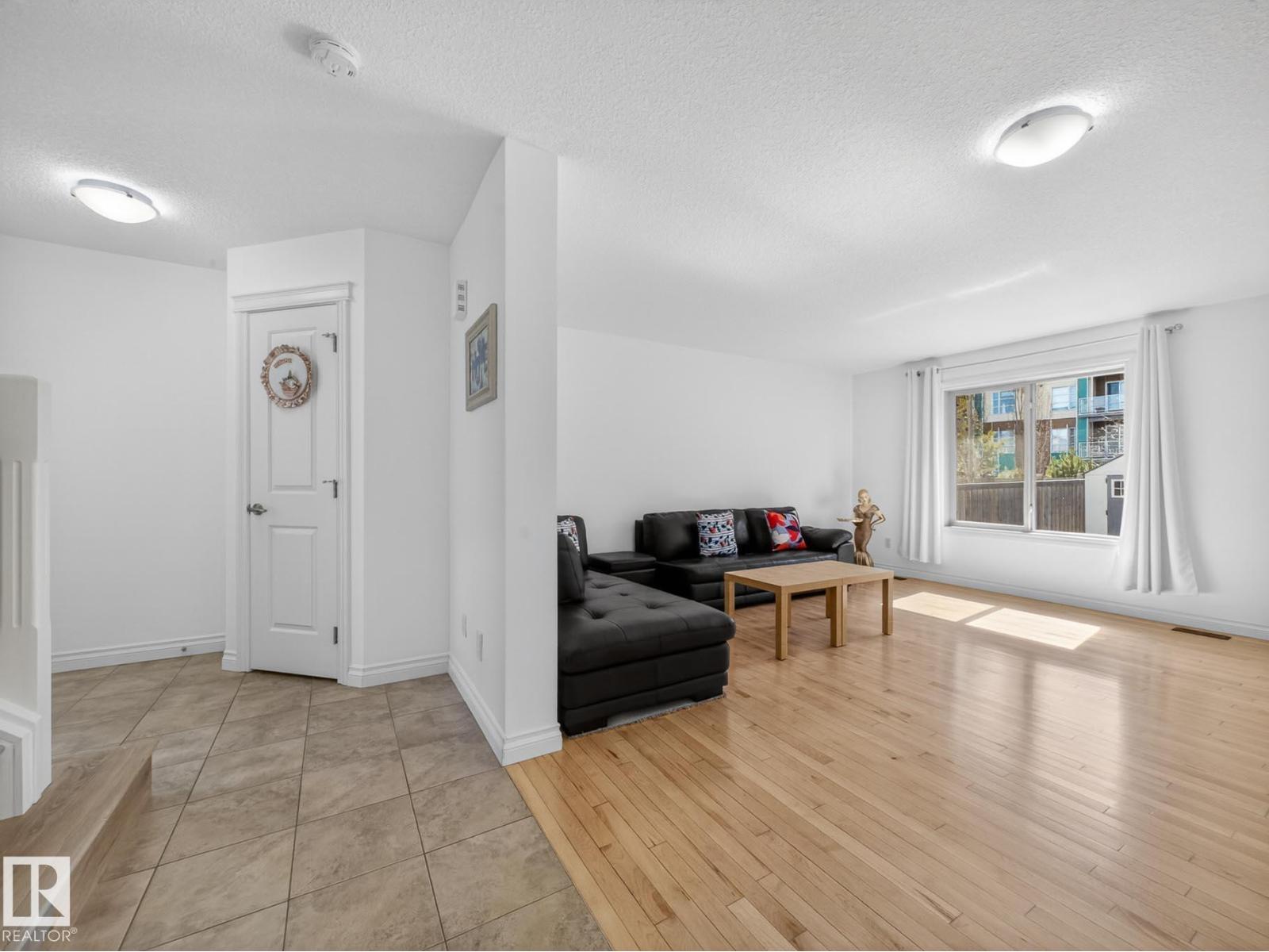 718 ADAMS WY SW - 3