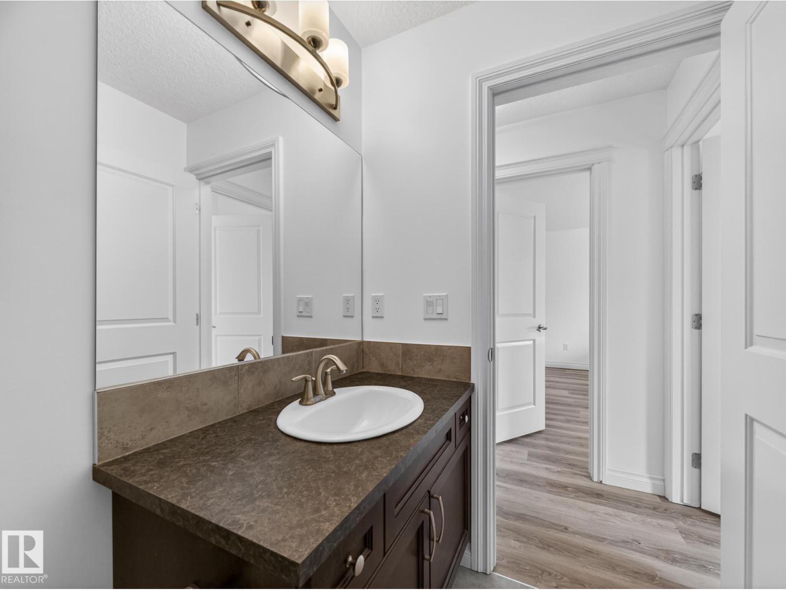718 ADAMS WY SW - 33